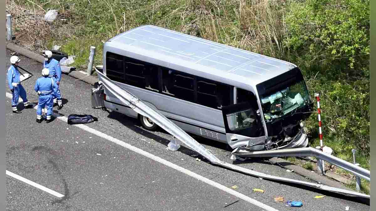 磐越道バス事故、運転の６８歳を容疑で逮捕「速度の見極め甘かった」…「白バス行為」か調査も : 読売新聞