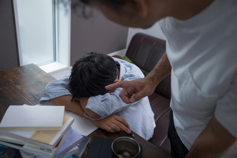 《自分はMARCH出身なのに…》我が子の「Fラン大進学を許せない」と憤る親が知らない「知能は母親から遺伝」の思い込み【医師の解説】 (1/2)| 女性セブンプラス