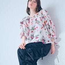 チェリープリントボリュームブラウス | オーディア ミューズ(Audie a Muses) | マルイウェブチャネル
