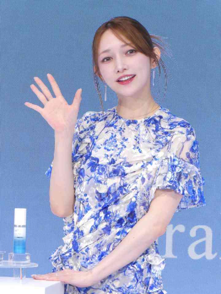 うわっ「若返ってる!」後藤真希、久々に会見に現る 透き通る美しさに騒然 透明感ママの最強ビジュ「えぐい美人」「奇跡の40歳」「努力の賜物」