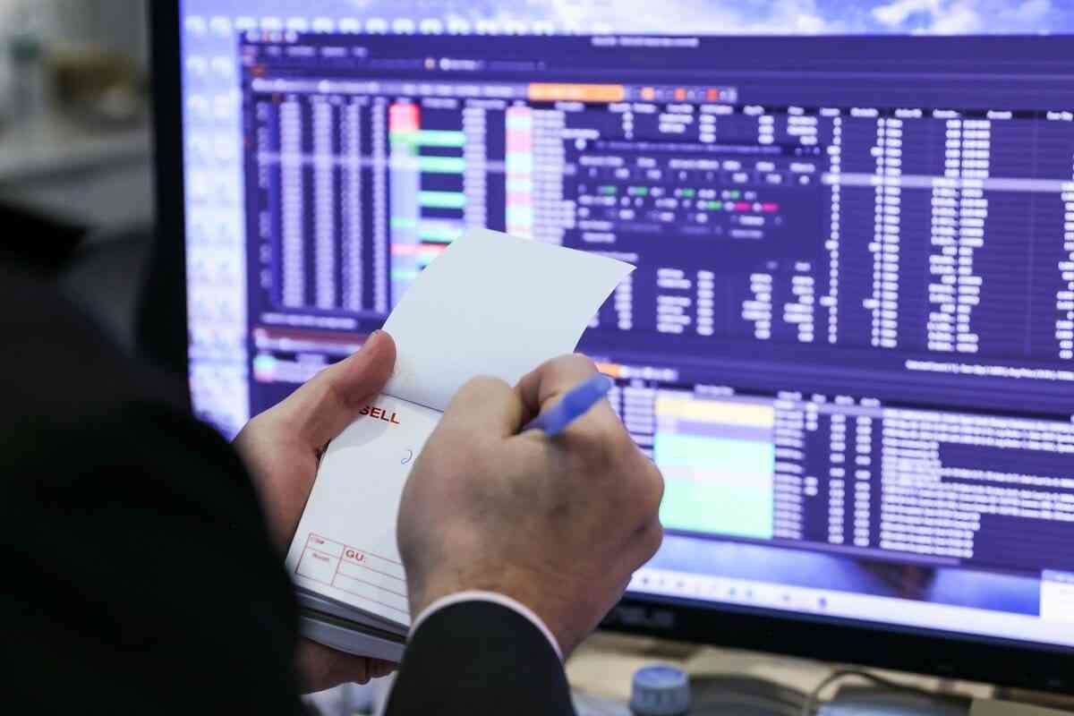 米当局が不審な原油取引を調査、イラン戦争絡みで多額の利益－ABC | TBS CROSS DIG with Bloomberg