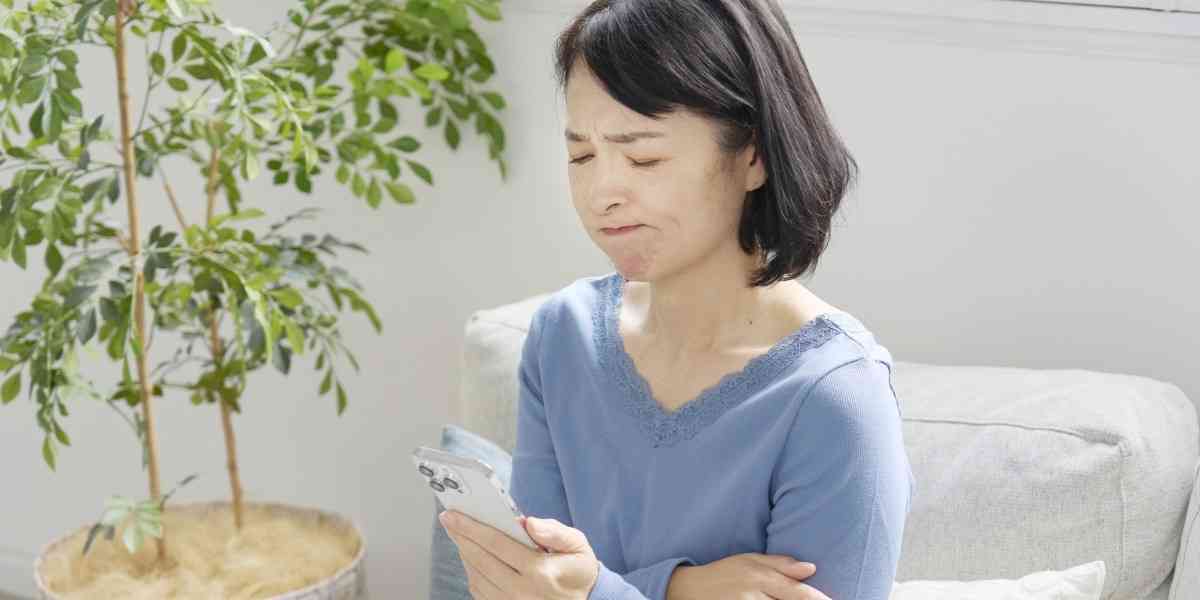 “解約できないサブスク”に怒り、ナビダイヤルしかなく「つながらない」…これって法的に許されるの？ - 弁護士ドットコム