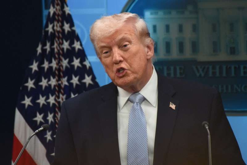 トランプ氏、イランに「強力な」攻撃検討か　軍幹部と協議、米報道（毎日新聞） - Yahoo!ニュース
