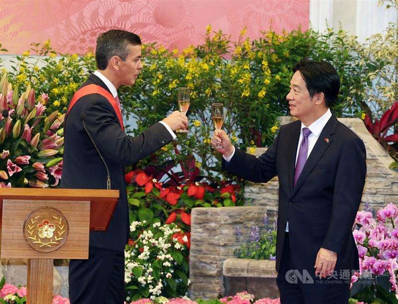 台湾、パラグアイ大統領に最高位の勲章授与　頼総統、両国関係への貢献に感謝（中央社フォーカス台湾） - Yahoo!ニュース