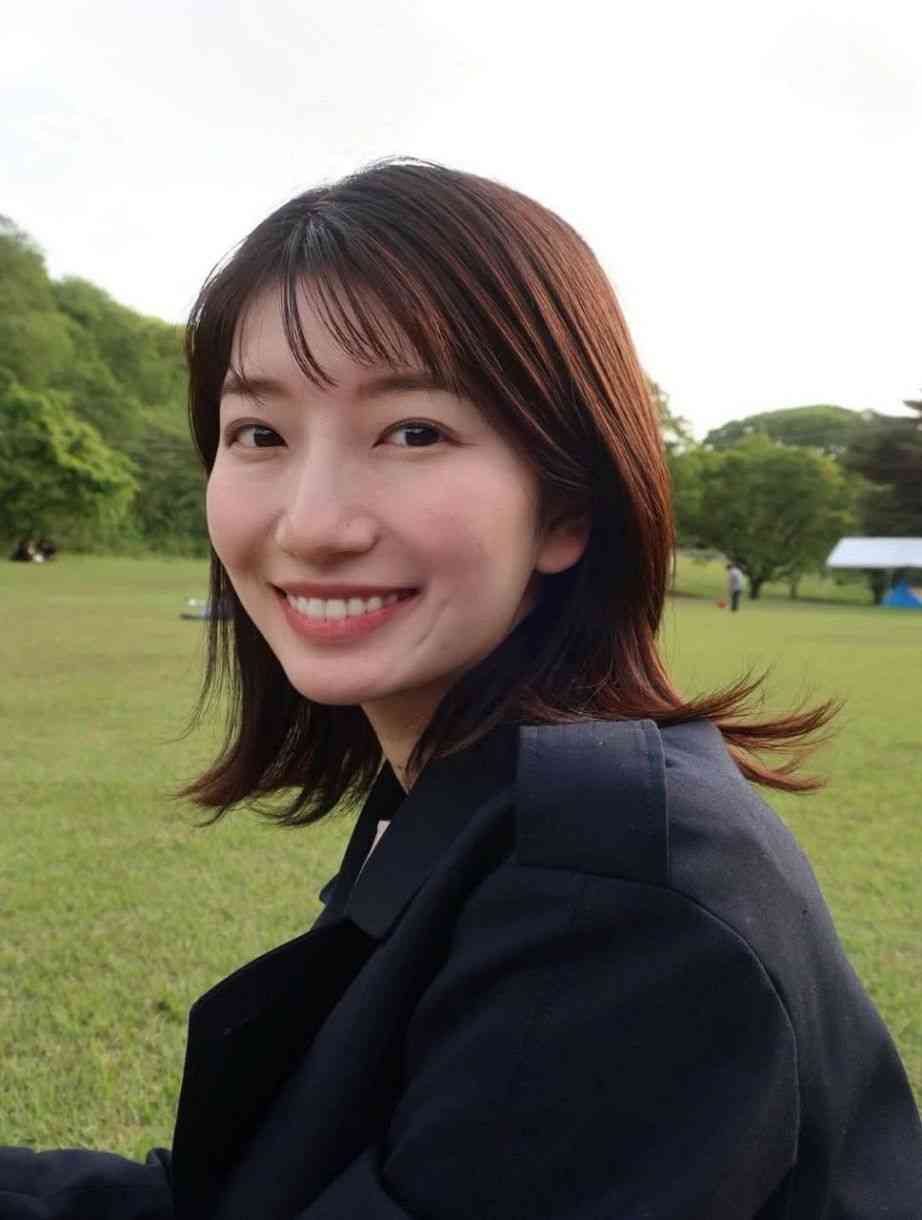 「座ったら背が同じ…」TBS吉村恵里子アナ、ビッグな愛犬との密着2ショットに「どっちもシュッと」「なんかニンゲンっぽい」：「おっ！」でつながる地元密着のスポーツ応援メディア 西スポWEB OTTO!