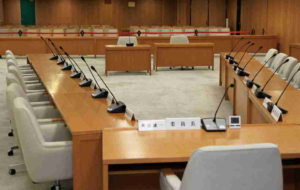 公益通報めぐる片山氏の証言訂正求める　引用した解説書の著者「誤って解釈」　県会百条委|社会|神戸新聞NEXT