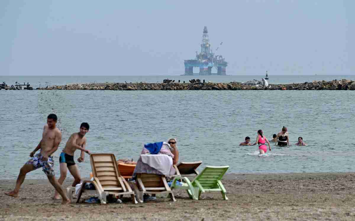 中央アジア産原油も到着へ　封鎖後初、12日にも　経産省（時事通信） - Yahoo!ニュース