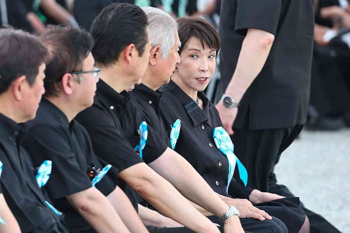 高市首相に抗議とやじ　式典会場から退場5人「憲法守れ」　慰霊の日【動画】（琉球新報） - Yahoo!ニュース
