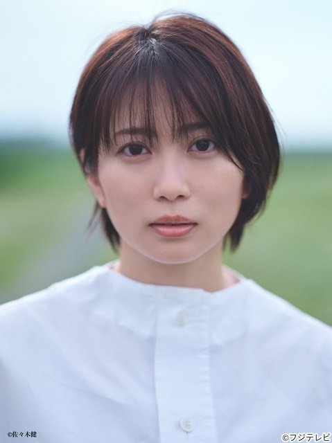志田未来、5年ぶりの月9で初ヒロイン！「ブラックトリック」でGACKTと初共演  |  TVガイドWeb