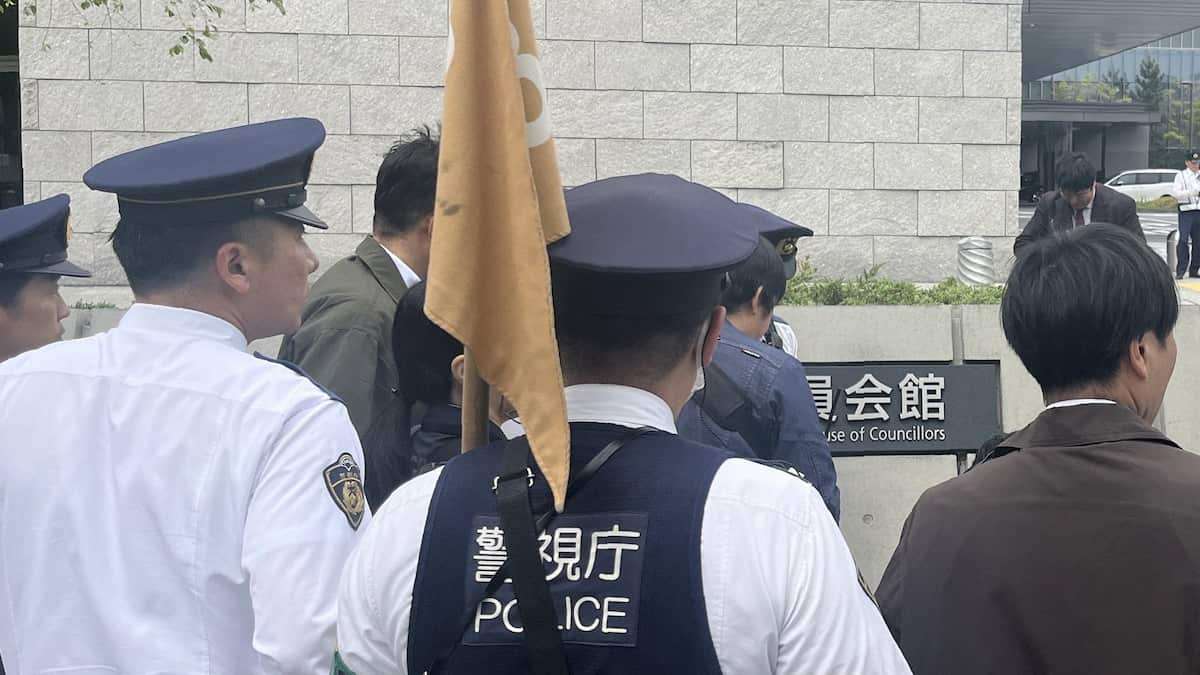 参院会館で刃物所持の男　「片山議員に刃物を持ってくるよう言われた」　銃刀法違反容疑 - 産経ニュース