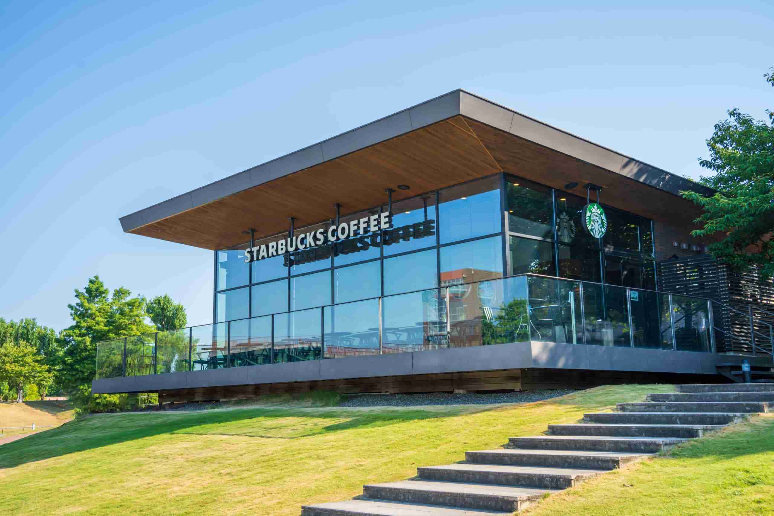 スターバックス コーヒー 富山環水公園店 - グルメ | 富山市公式観光サイト