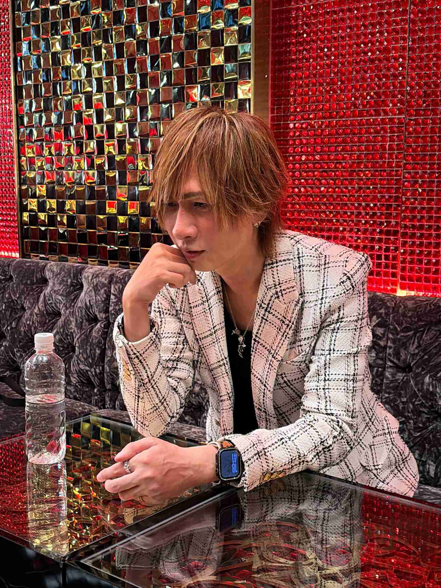         『ザ・ノンフィクション』から10年、49歳になった“高齢ホスト”の現在。「俺はこんな歳で何してるんだろう」涙することも…それでも歌舞伎町に立ち続ける理由  |  日刊SPA!    