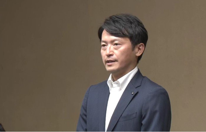 兵庫県拠点のドクターヘリ2機が“全面休止”の恐れ　県が緊急会議開催　斎藤知事「行政も一緒になって解決を」　地元自治体や県立病院からは情報共有の不満が噴出（FNNプライムオンライン） - Yahoo!ニュース