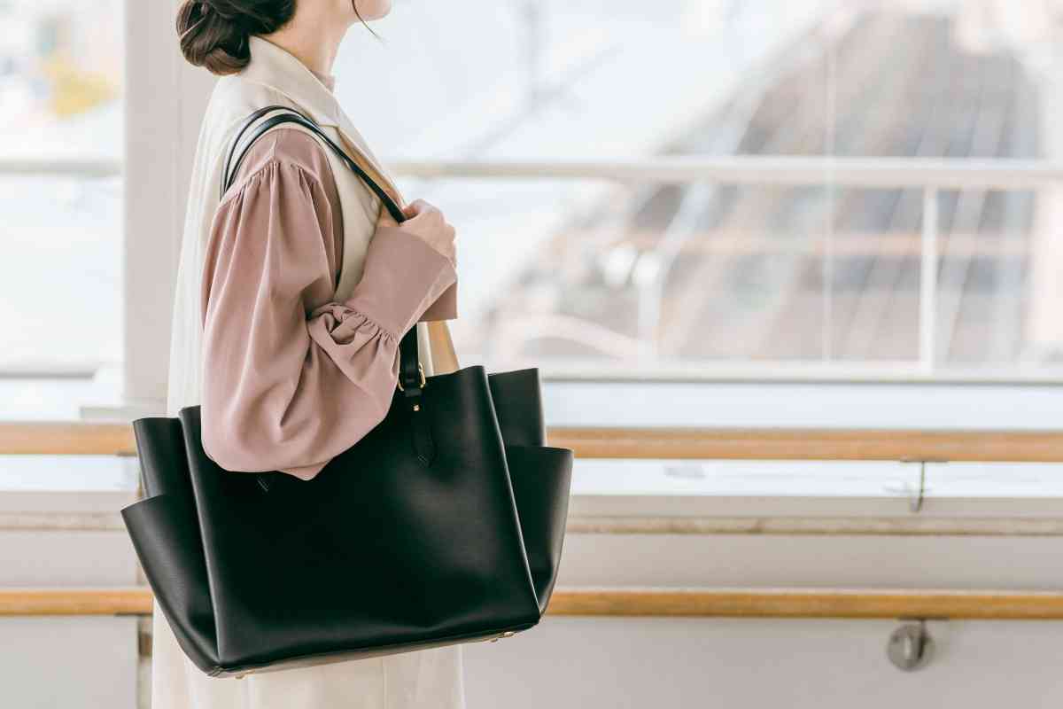 「もう東京はあきらめた」Uターン就職する若者たちの思い 「東京一人暮らしで奨学金を返しながら暮らすのは無理」「持続可能な生活を選びたい」…物価高が拍車をかける地元志向 | マネーポストWEB
