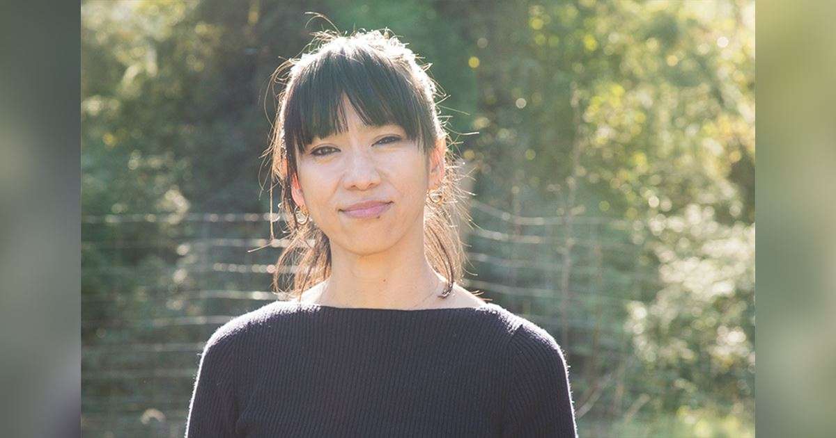 歌手のUAがカナダの自宅を公開！「生命と自然に囲まれた暮らし」【前編】 | Do well by doing good.jp