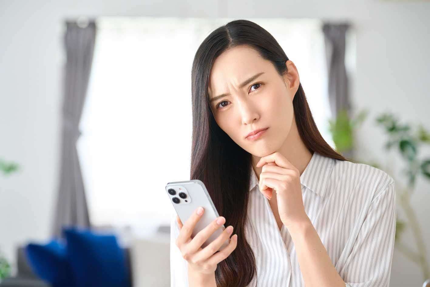 《昭和生まれが「イラっとする」略語》バ先・タイパ・カプヌに「〇〇活」若者世代の“謎言葉”に大混乱 | 週刊女性PRIME