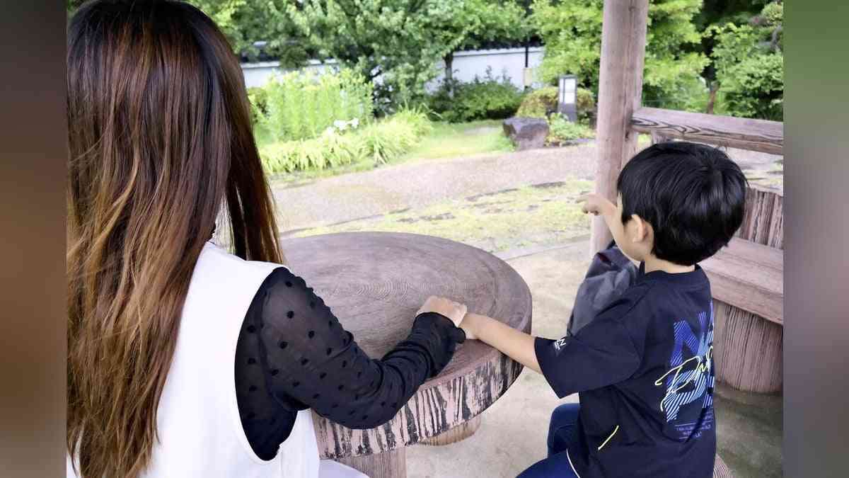 知らない男が通り過ぎ脇腹に熱い感覚、驚いて逃げ…付属池田小事件で重傷を負った2年生は2児の母「人を傷つけないよう叱る」「たくさんの愛情注ぎたい」