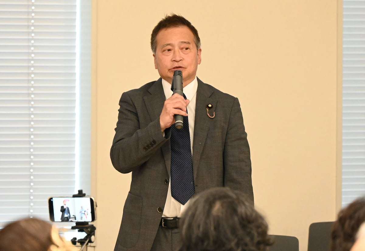 「心のない社会つくる足がかり」社民・ラサール氏　国旗損壊罪法反対「モノ言えなくなる」（産経新聞） - Yahoo!ニュース