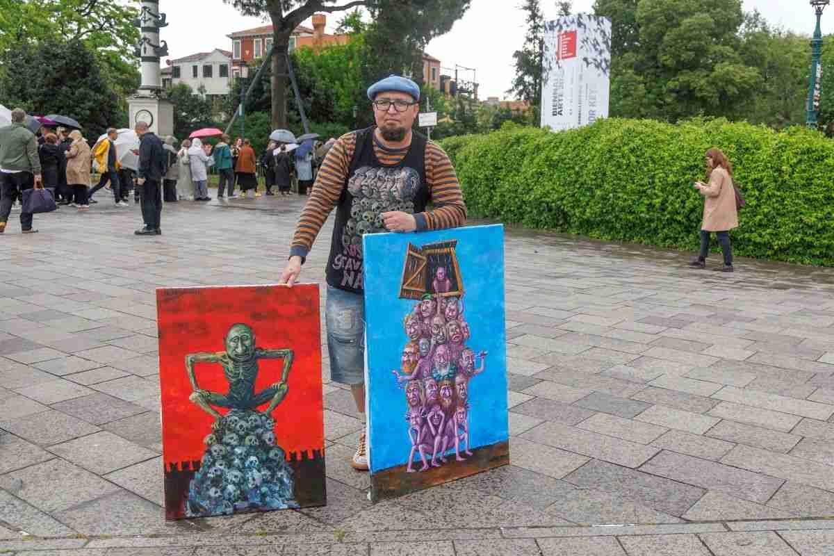 プーチン氏批判の風刺画で知られるロシア人アーティスト、亡命先のポーランドで射殺される - CNN.co.jp