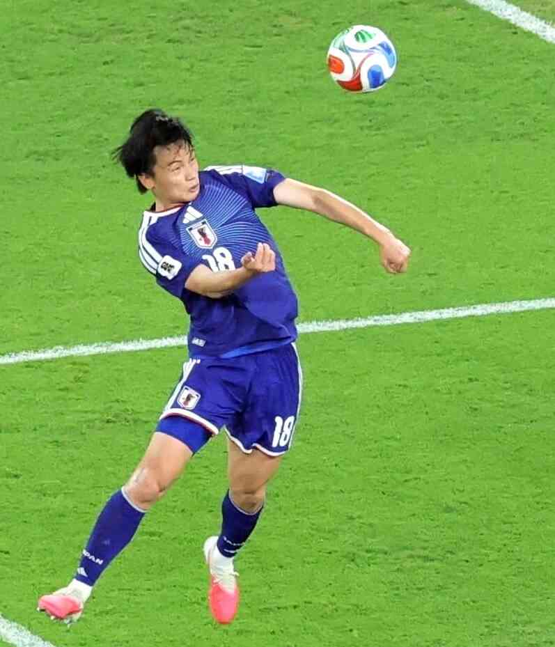 【Ｗ杯】森保ジャパン４発でチュニジアに大勝！　上田綺世は日本初１試合２発　鎌田弾＆伊東弾も　アジア勢最大得点差で大会１０００試合飾る　次戦引き分け以上なら２位以内で決勝Ｔ進出 - スポーツ報知