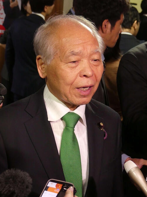 巨人阿部前監督の問題が国会で質疑「現行犯逮捕の事案でなく行き過ぎ」鈴木宗男氏が警察庁を追及 - 政治 : 日刊スポーツ