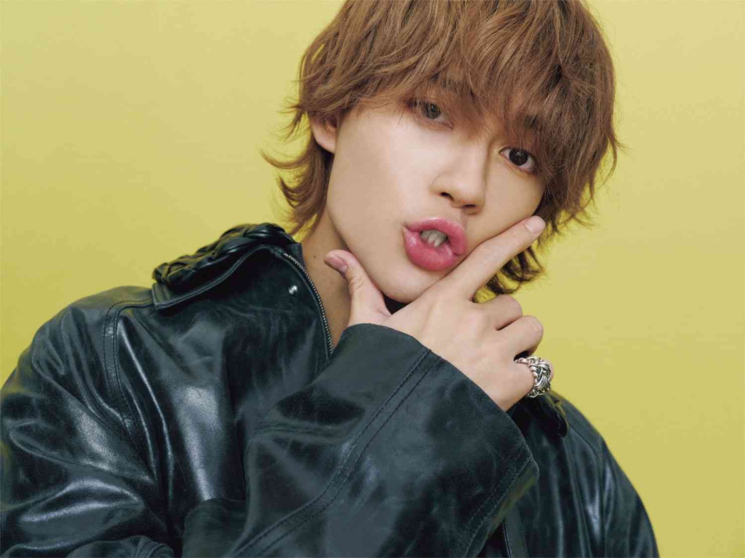M!LK佐野勇斗が「BAILA」表紙に、付録の「佐野勇斗がいっぱいステッカー」はなんと17枚入り