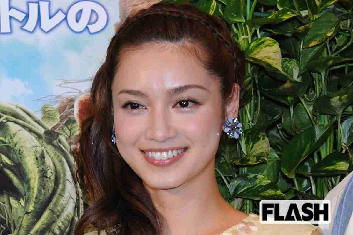 大谷翔平 “年子批判” で名前あがった平愛梨＆長友夫妻の「4人ほぼ年子」のパワフルぶり…語っていた「6年間寝てない」のすごみ | Smart FLASH/スマフラ[光文社週刊誌]
