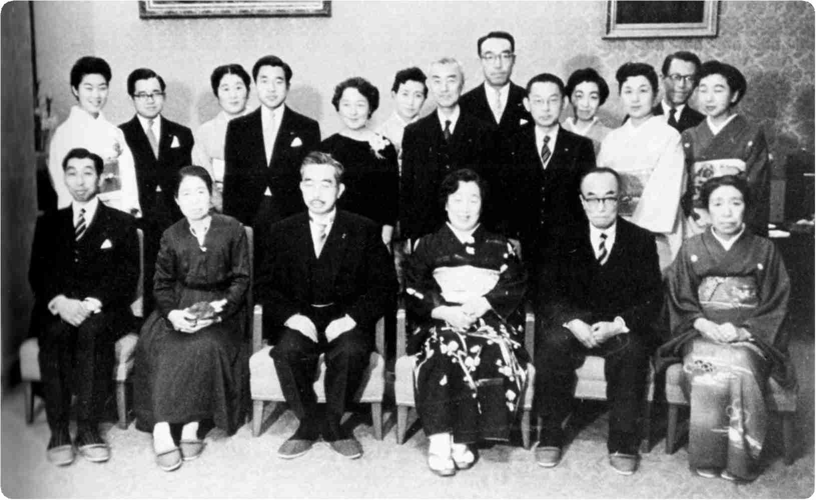 「母親なのに黒留袖じゃないの？」　親族の指摘に戸惑い…体力面からドレスを選んだ女性の悩み