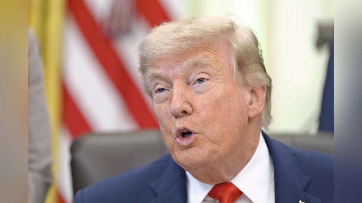 トランプ氏、米イラン協議「合意が成立」と発表…ホルムズ海峡は「通航料なしの開放」とＳＮＳに投稿 : 読売新聞