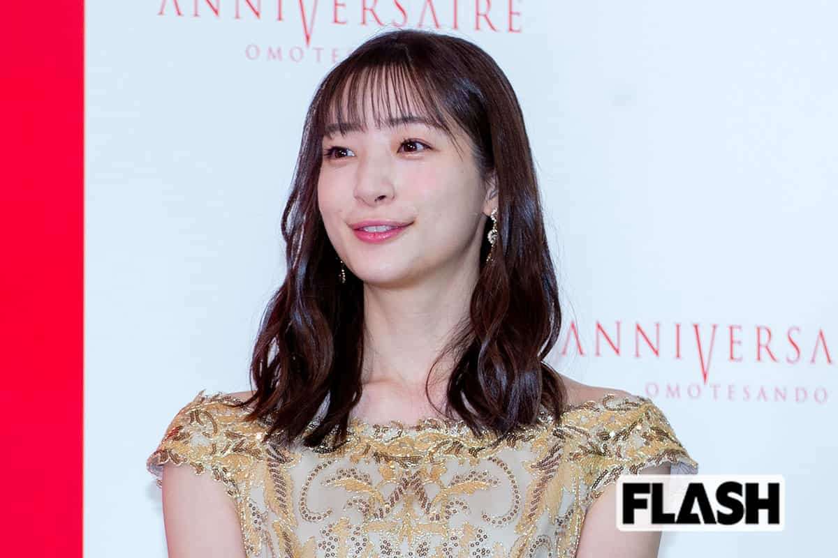 足立梨花「パンツ見えてないよ」疑惑の投稿写真を釈明も「余程楽しかったのか」隠しきれなかった“いちご狩り”愛 | Smart FLASH/スマフラ[光文社週刊誌]