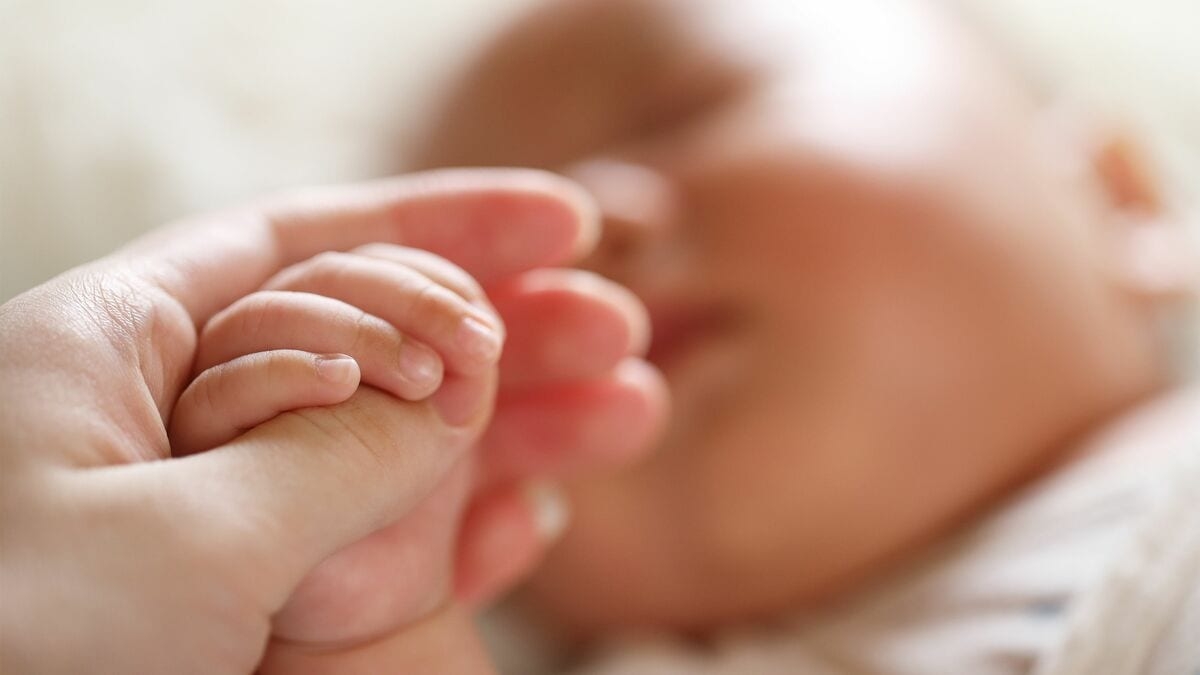そりゃ少子化が止まらないワケだ…｢共働きで子ども2人は無理｣令和の子育て世代が悲鳴を上げる