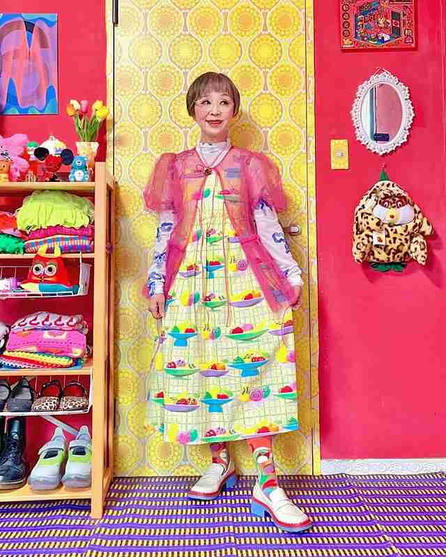 大花柄トップスは“イタい”のか？《ロマンティックおばさん》の今… 雑誌の「NG例」が「憧れの的」に激変したワケ