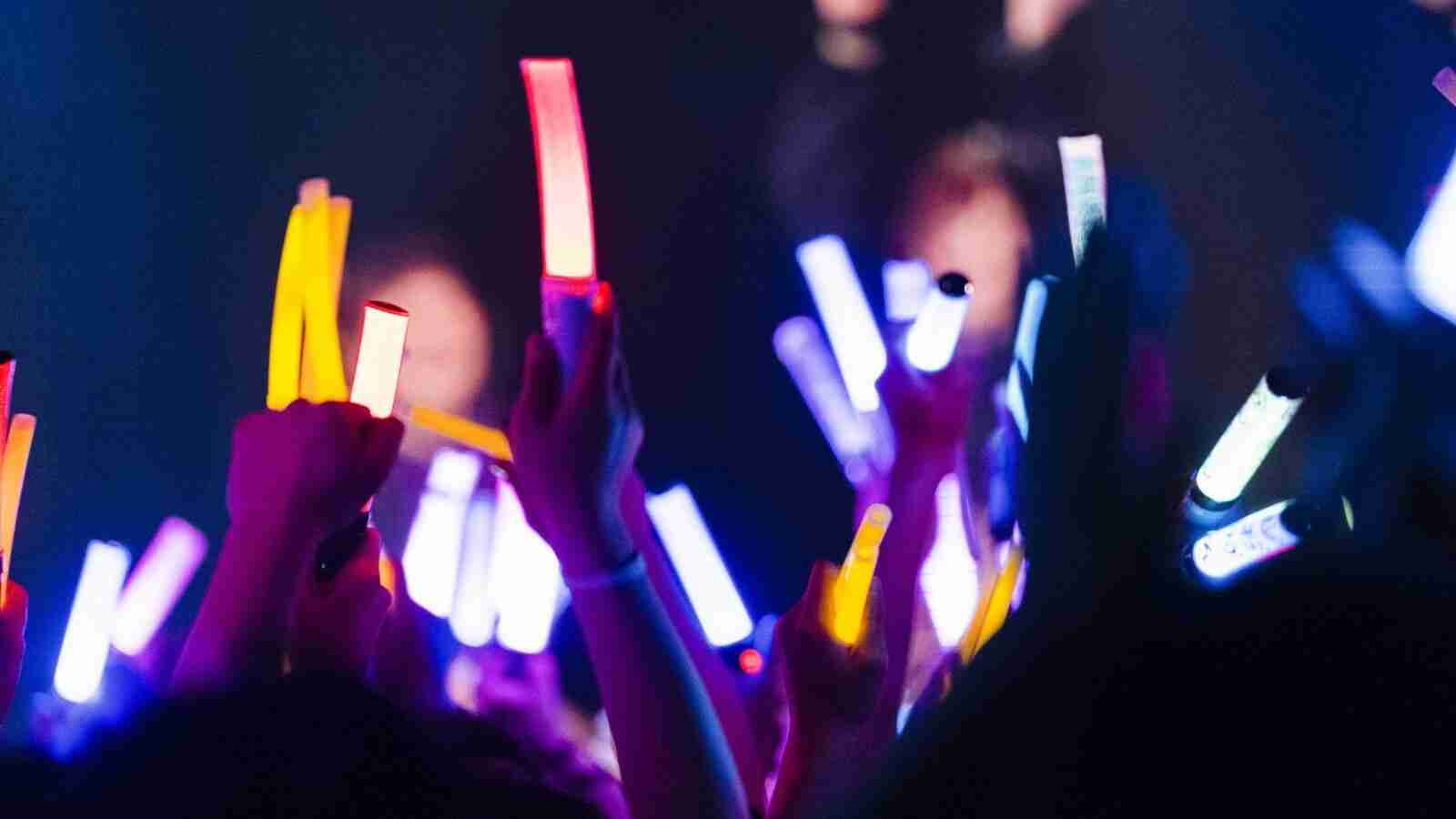 「突然の中止」「空席ガラガラ」なイベントはなぜ発生する？ 増え続けるK-POPアワードの“厳しい現実” - All About ニュース