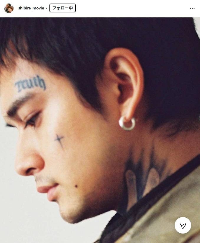 「誰だよ、北村匠海にタトゥー彫らせたの」首にびっしり、顔まで…〝映画出演姿〟に衝撃「やばい」「その表情に引き込まれる」