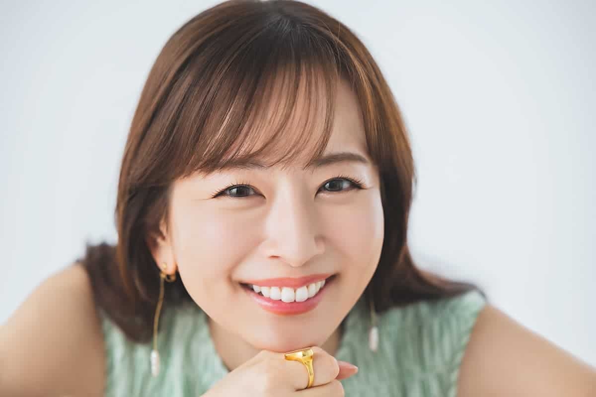 皆藤愛子さんのSTORYインタビュー写真
