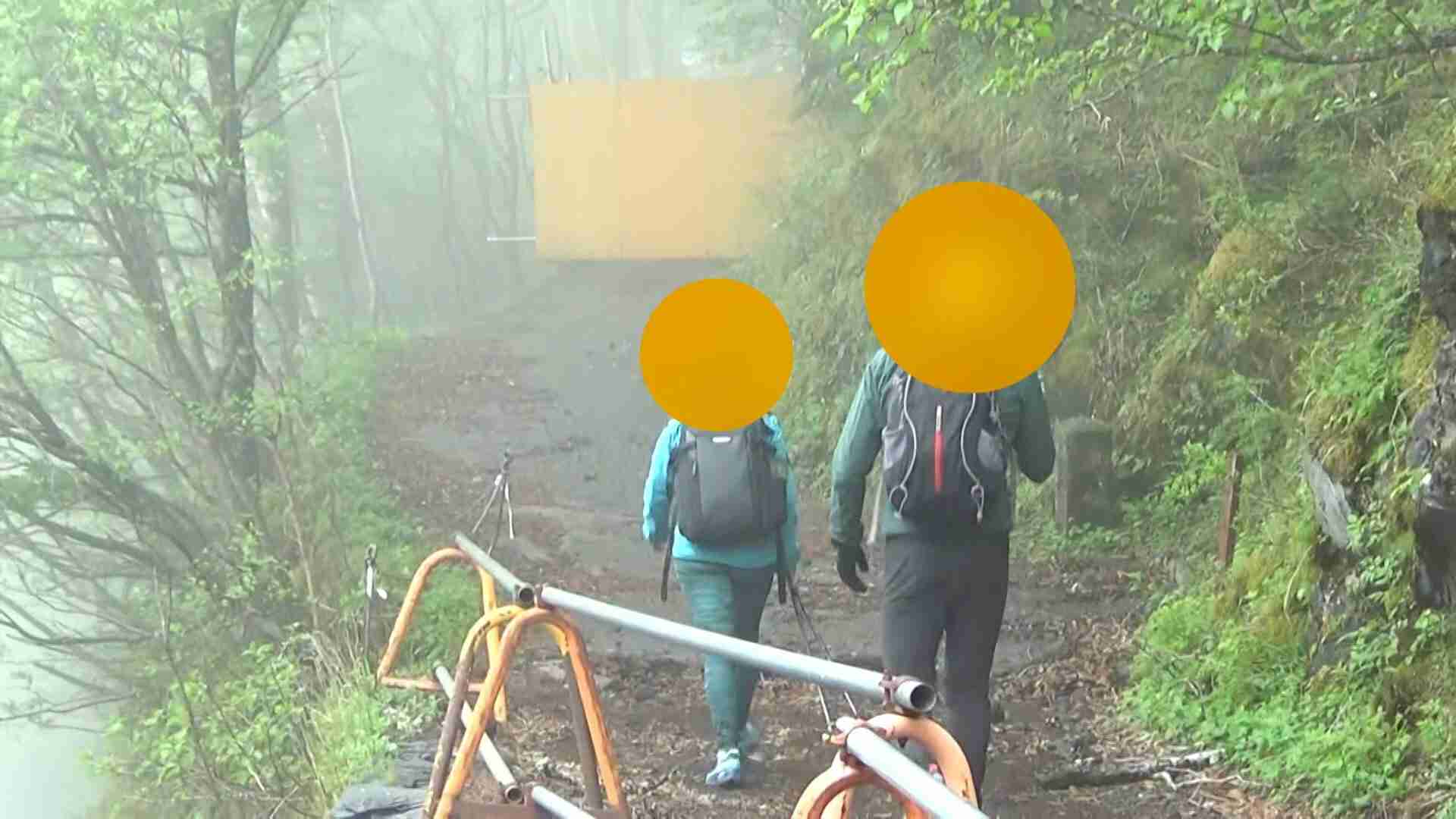 閉山中でも次々と　富士山登る外国人観光客あきれた主張「私が登るべき山」　注意も強行突破　市は救助有料化訴え　静岡（FNNプライムオンライン（フジテレビ系）） - Yahoo!ニュース