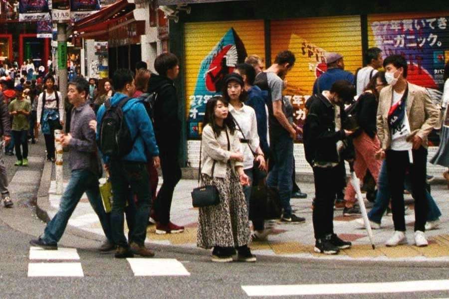 Z世代は「愛国者」だらけ？ 15～29歳の約8割が「日本大好き」な理由！ 鉄道・移動・都市設計から考える | Merkmal（メルクマール）