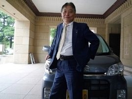 高市総理の専用車がセンチュリーSUVに トヨタ最高級車で「走る執務室」の価格は2700万円