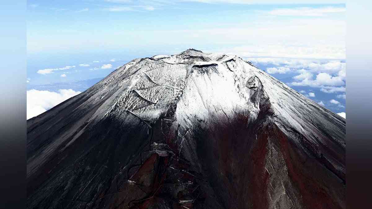 富士山の閉山期に年間１万人が登山、通行禁止でも歯止めかからず…読売新聞など推計 : 読売新聞