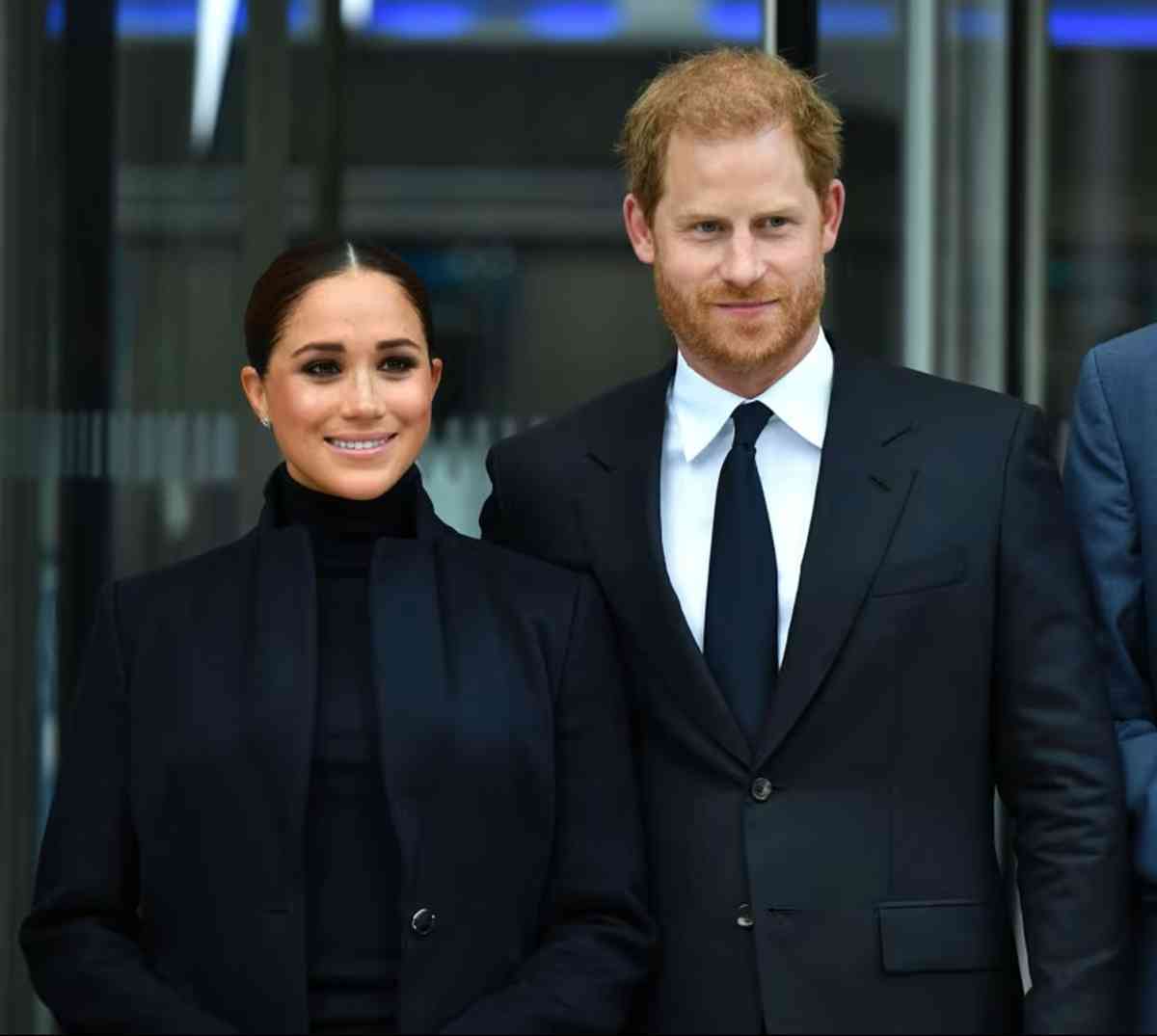 ヘンリー王子とメーガン妃、4年ぶりの訪英で王室邸宅に滞在へ　国王の招待受け入れる - CNN.co.jp