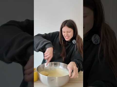 Preparo la torta di mele di mia mamma