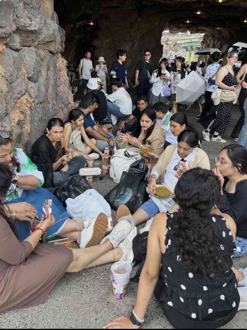 東京ディズニーリゾート、駐車場「4000円」に値上げで「いくら何でもやりすぎ」戸惑いの声…“課金型” 化に “夢の国” 離れの懸念も