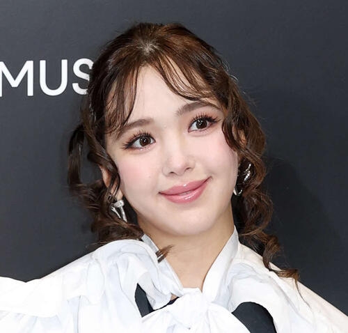 藤田ニコル「お顔はまんまるです。だって」産後の体重事情明かしファンから共感の声続々 - 芸能 : 日刊スポーツ