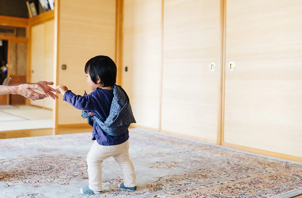 【研究家監修】一升餅ってなに？いつやるの？そのやり方について｜アカチャンホンポ