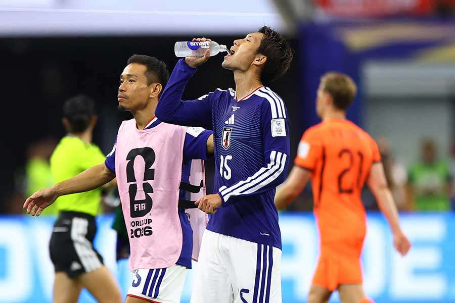 W杯で批判相次ぐ給水タイムにFIFA声明　広告狙い指摘も…会長は