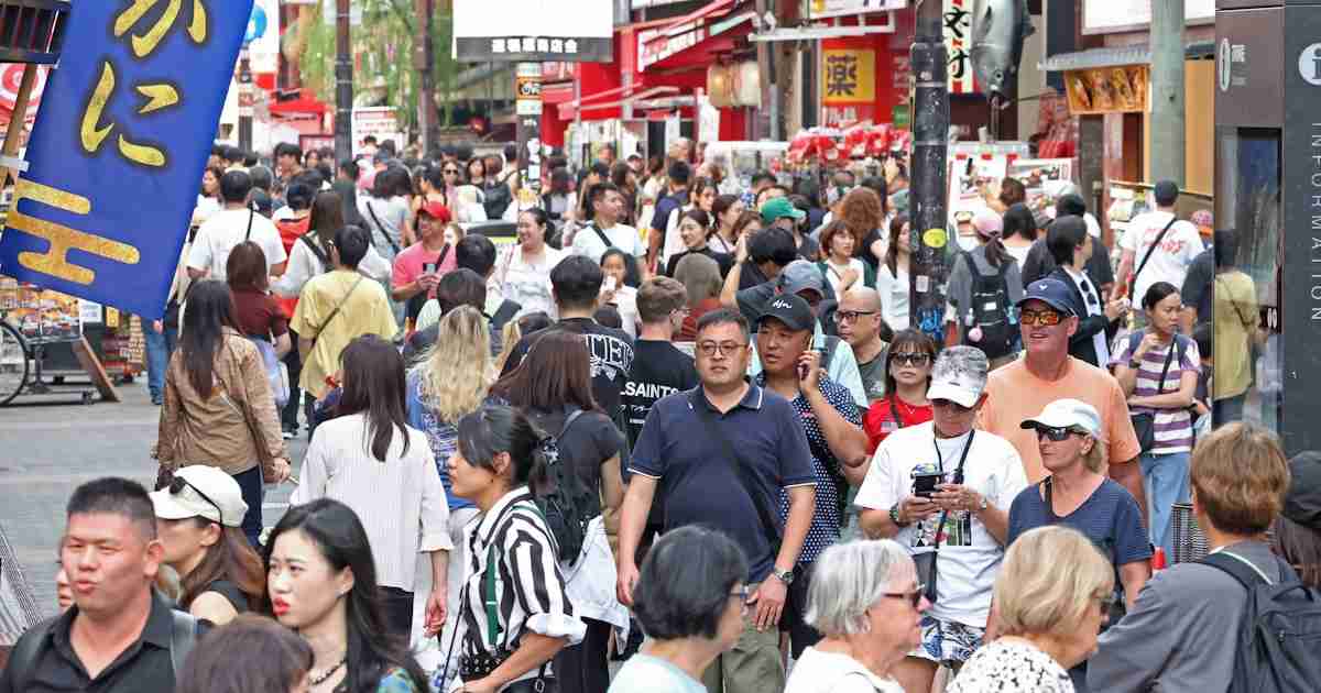 中国旅行会社、日本ツアー新規販売中止も　日中対立でビジネスに余波 - 日本経済新聞