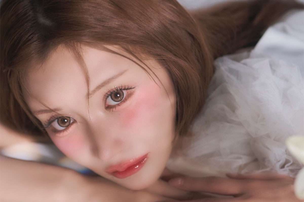 明日花キララ「BreakingDown」で見せた近影に「別人になってる」驚きの声…「全身麻酔で歯折れトラブル」でも突き進む “整形” 路線 | Smart FLASH/スマフラ[光文社週刊誌]