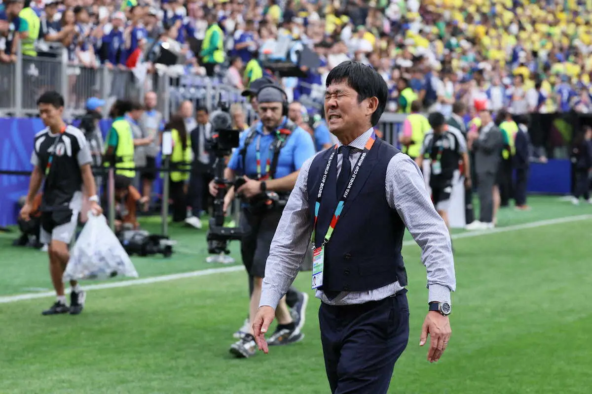【W杯】森保監督がブラジル戦を総括　涙ながらに謝罪「監督の力が足りず…すみません」　去就にも言及