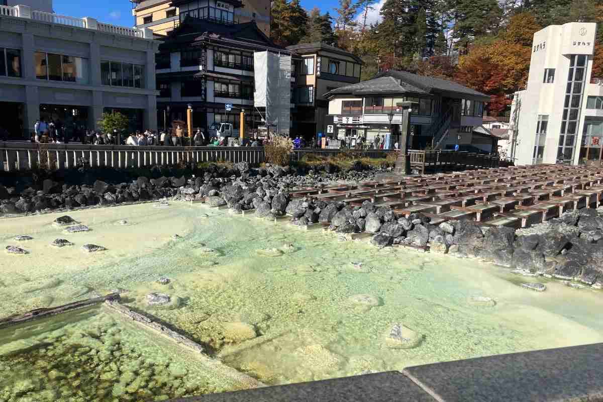 「町長からわいせつ」訴えた元草津町議が「虚偽告訴罪」で起訴　町長が激白「朝10時に性交渉できる場所ではない」