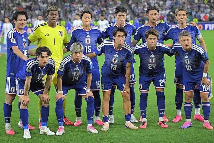 サッカー漫画『ブルーロック』がW杯応援も、本田と香川は「カスでしょ」シーンが再炎上、日本代表への“暴論”の過去（2ページ目） | 週刊女性PRIME